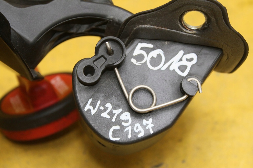 фото №10, Кришка заливної пального a0005843117 cls w219 3.0cdi