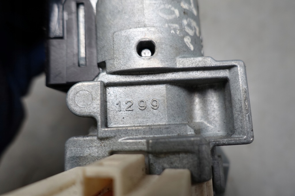 фото №7, Toyota aygo ii замок зажигания ключ