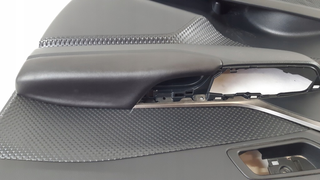 фото №9, Toyota c-hr обшивка дверь правый перед 67781-x11b5