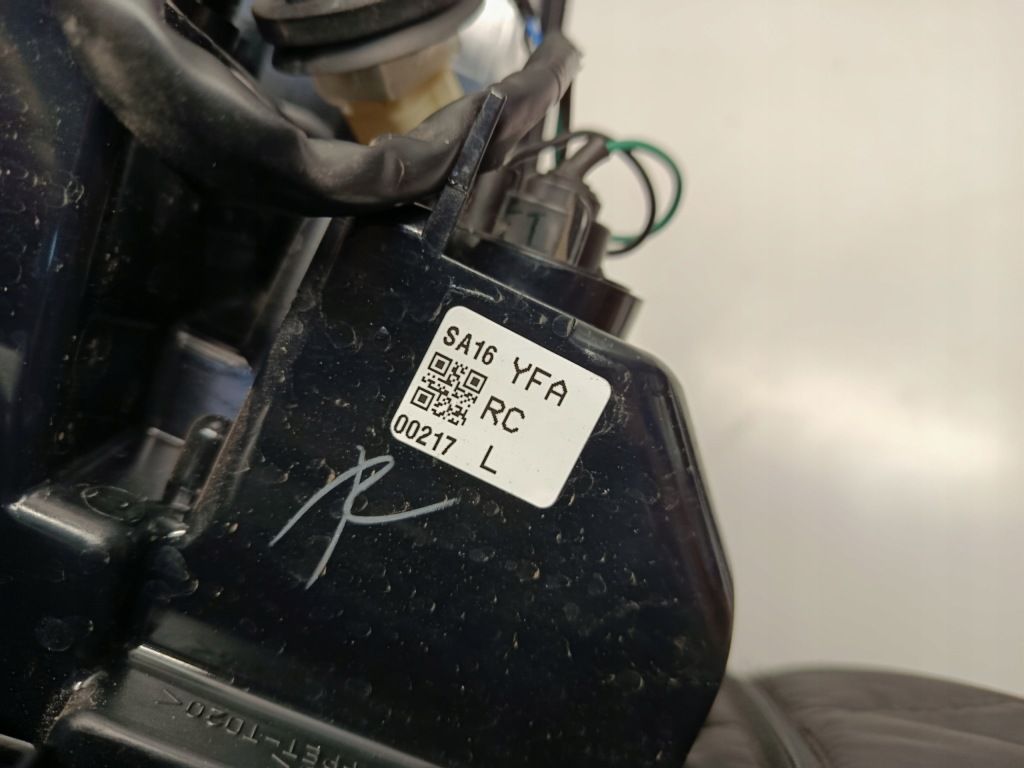 Suzuki vitara 3 3 фара led лівий задній stanley w4189 оригінал Доставка