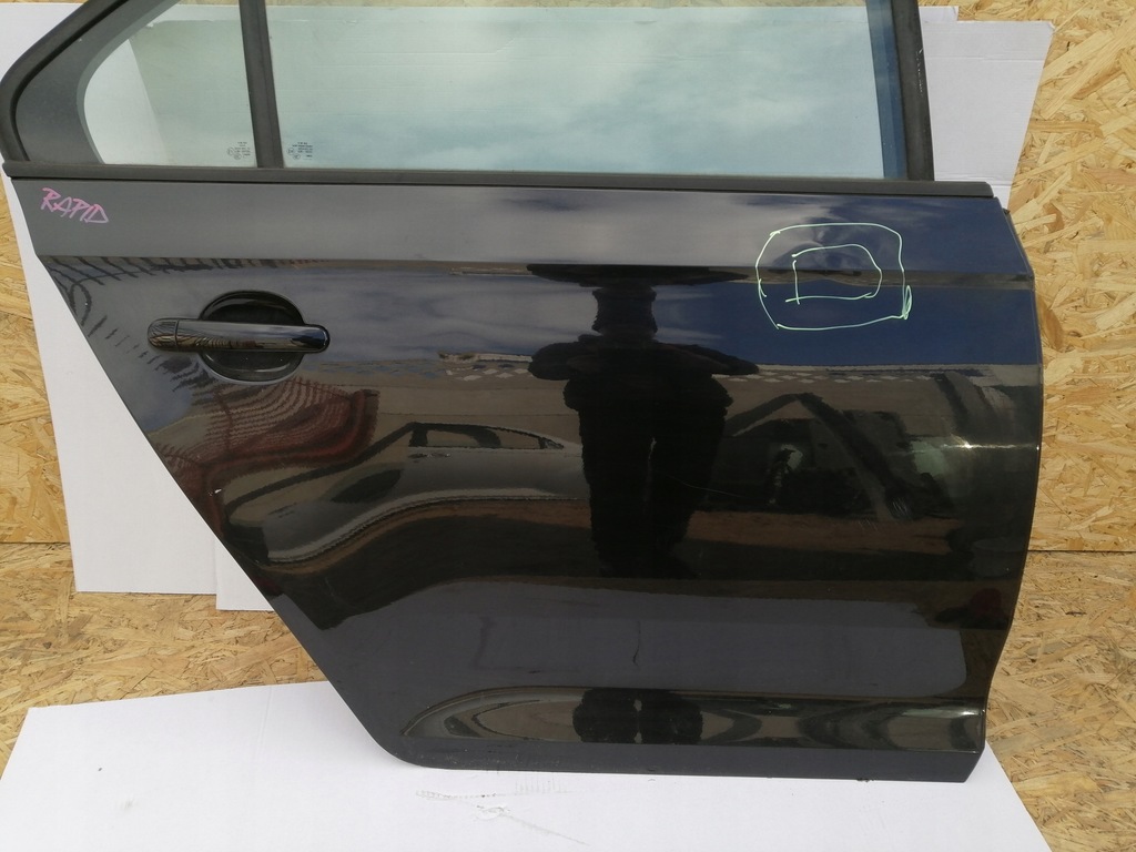 фото №3, Дверь задняя задние правое skoda rapid liftback