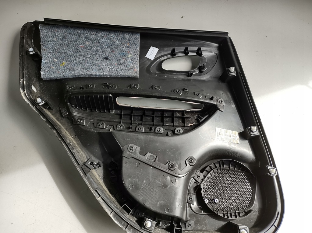 фото №6, Renault kadjar обивка обшивка дверь bose