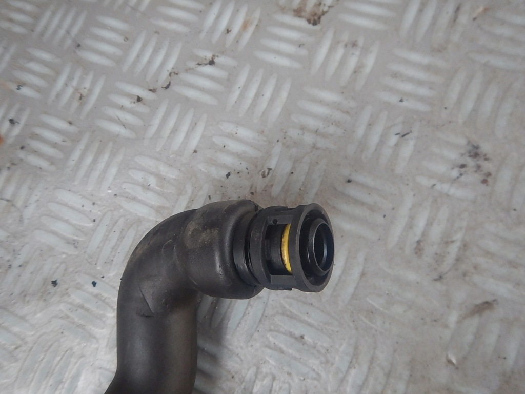 фото №3, Jaguar xe x760 f-pace 2.0d шланг труба вентиляция картера