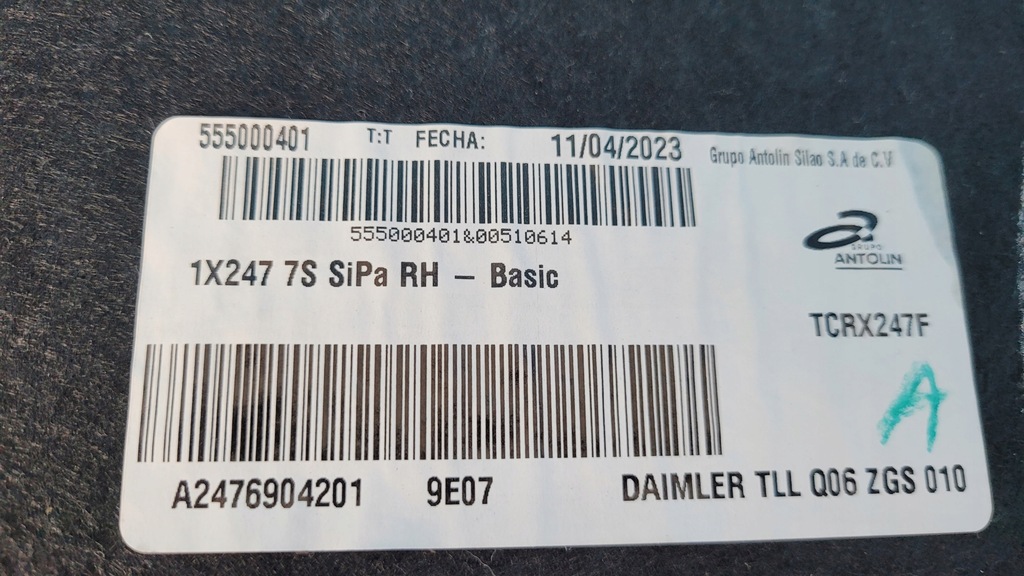 фото №9, Mercedes x247 glb 200 23r обшивка обшивка багажника права a2476904201