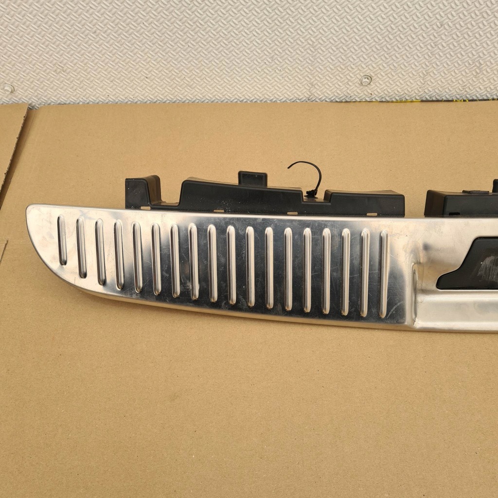 фото №6, Jaguar xf x260 kombi накладка заднього поперечина хром