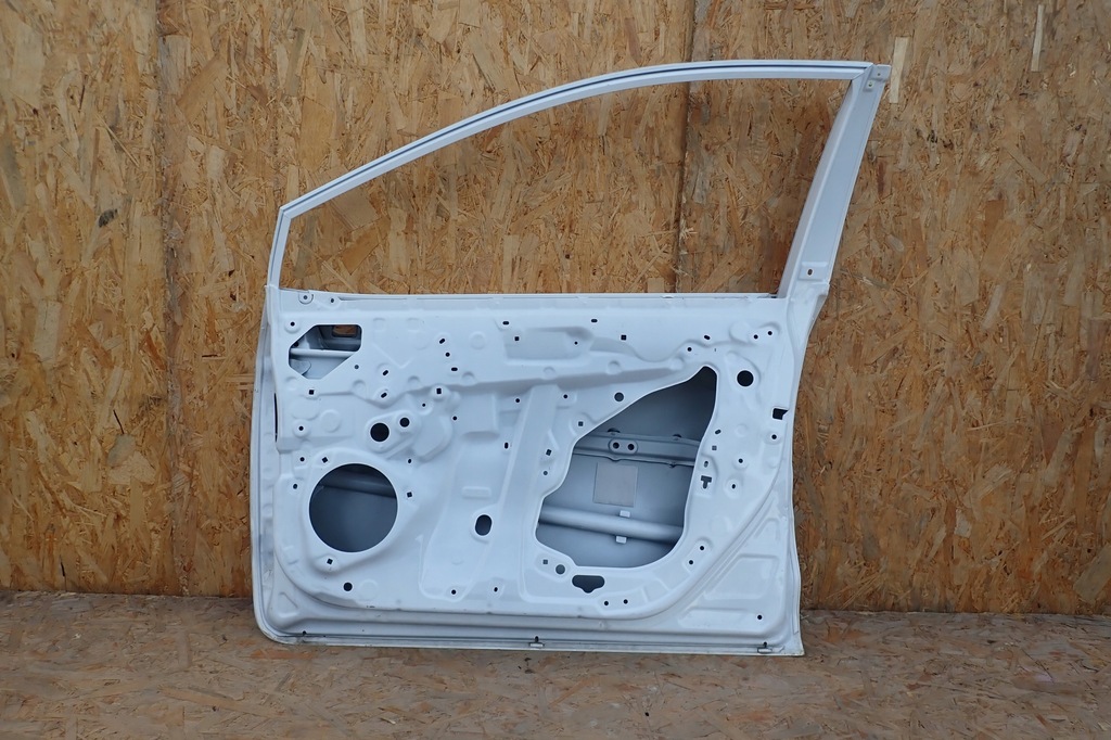 фото №9, Дверь перед передние правое toyota corolla e21
