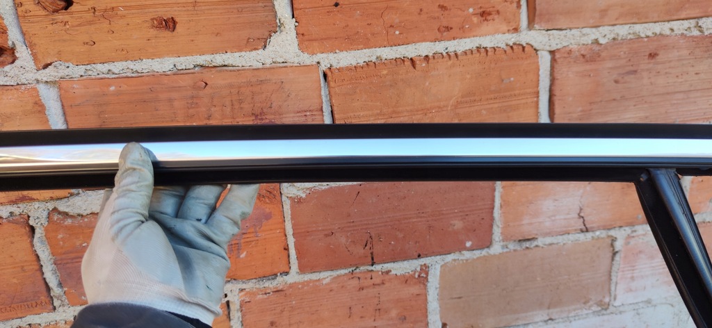 фото №9, Ford mondeo mk5 2.0 tdci молдинг прокладка двері права задня рамка хром