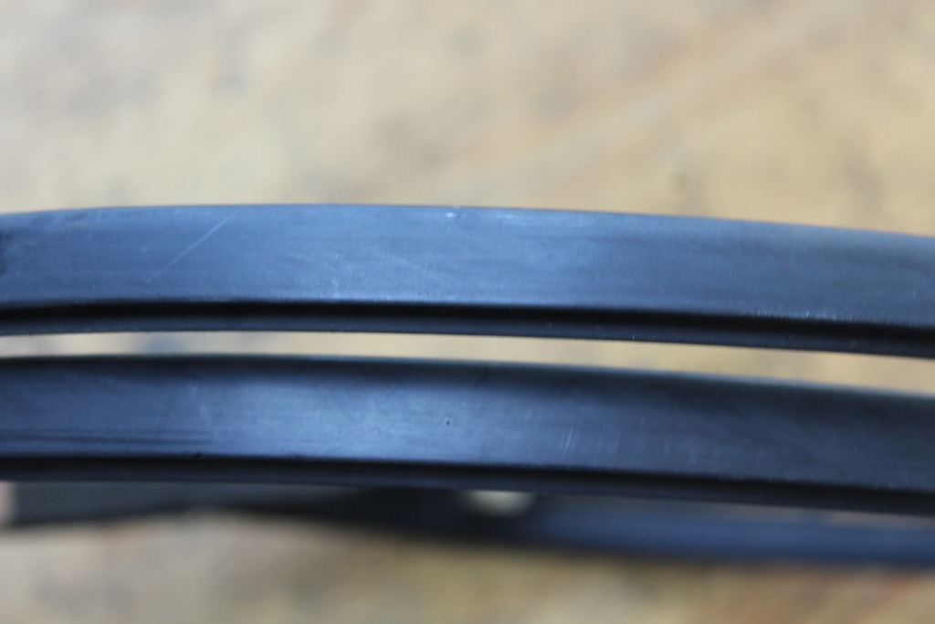 Купити Corolla e12 хетчбек молдинг дахова ліва або права