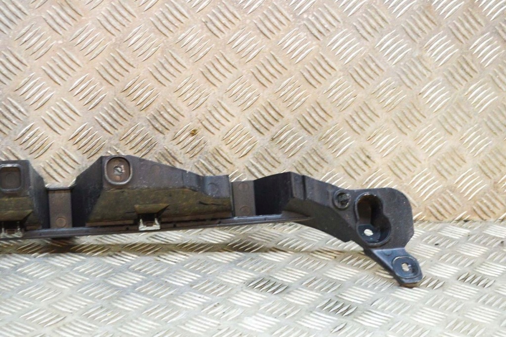 фото №7, Jaguar f-pace x761 задній бампер середній кронштейн монтажний hk83-17e855-ad 2