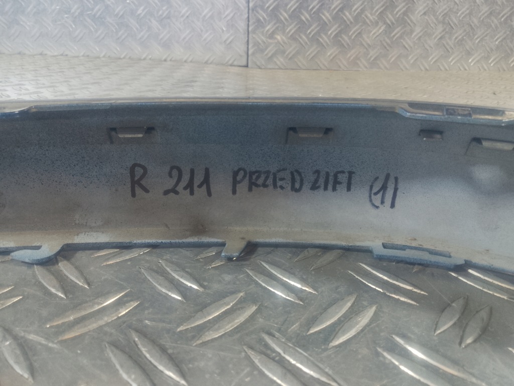 фото №8, Mercedes e w211 02-06 молдинг бампера правая 359 a2118800612