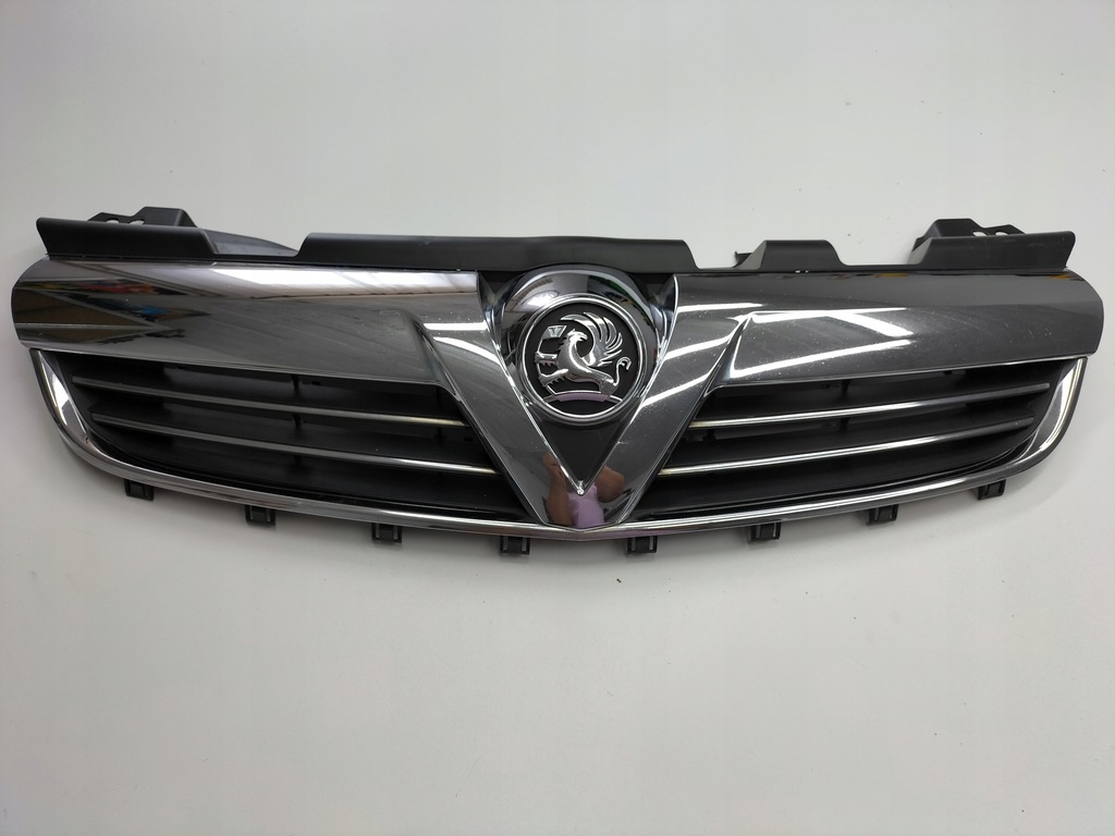 фото №1, Решётка радиатора решётка радиатора opel zafira b lift 13247331