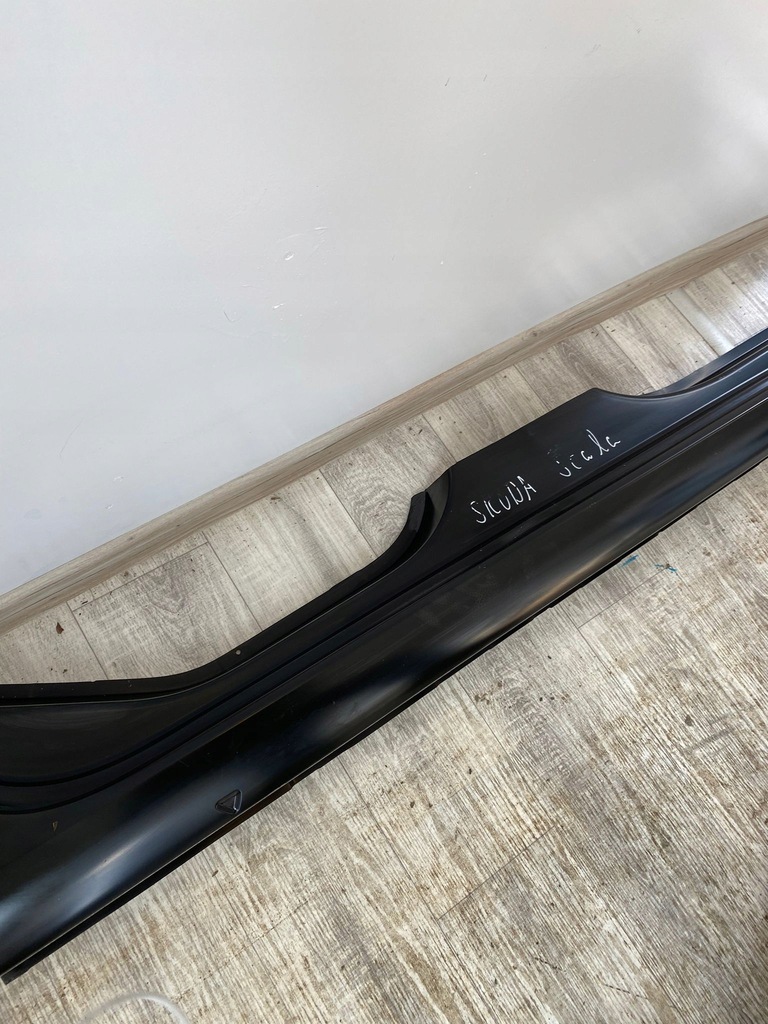 фото №5, Обшивка порог правое skoda scala