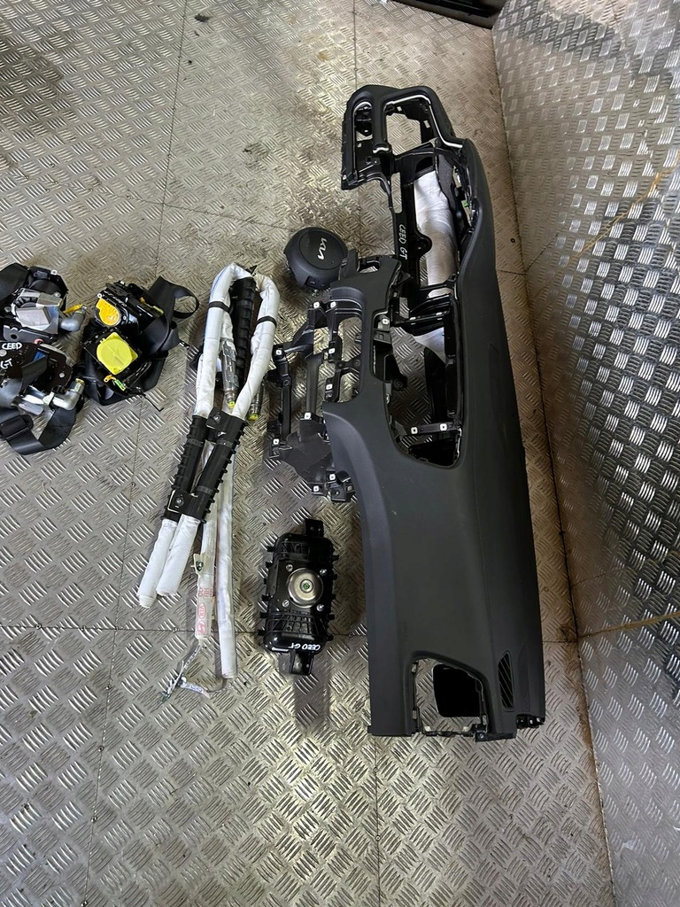 фото №6, Консоль подушка безпеки ремені ceed iii 21+ оригінал комплект