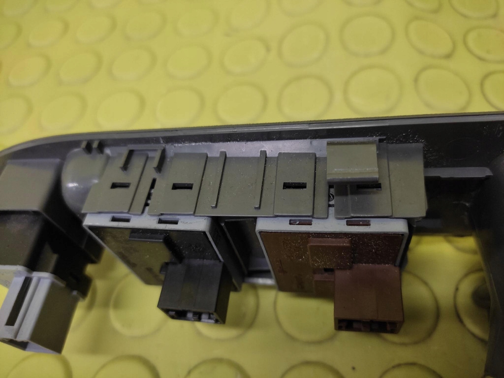 фото №10, Seat ibiza iii переключатель окон 6l1867171g