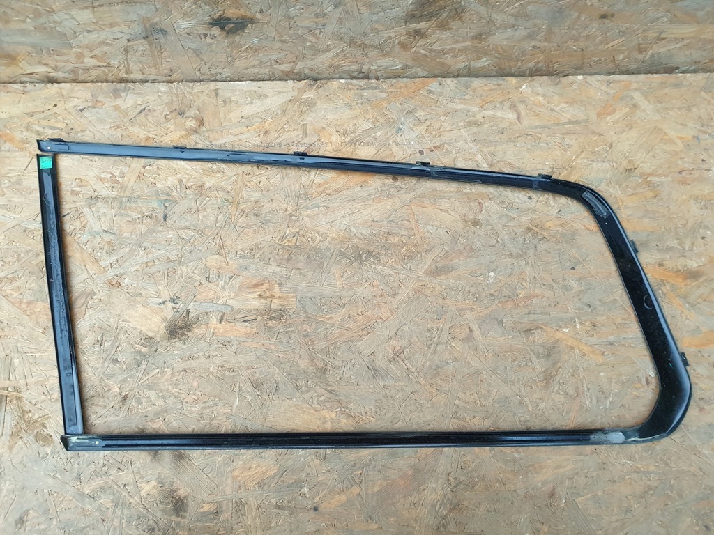 фото №7, Volvo v70 iii молдинг стекло правый задняя