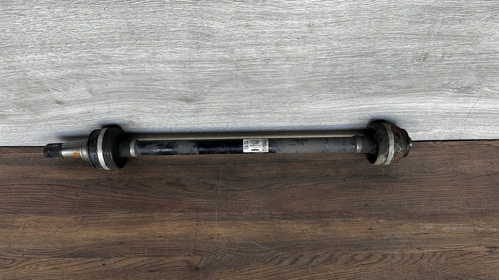 фото №1, Bmw g14 g15 привідний вал задня права 8666760