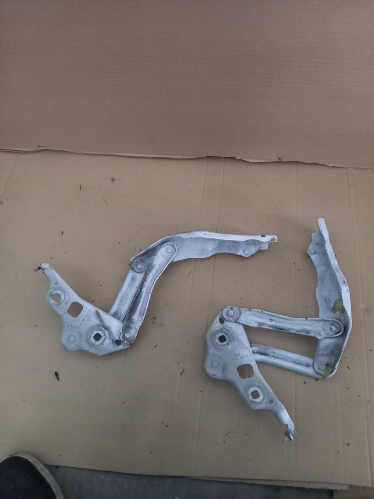 фото №1, Петля капот skoda octavia iv 4 левый правый