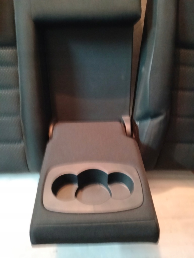 фото №8, Заднє сидіння задня renault laguna iii coupe europa