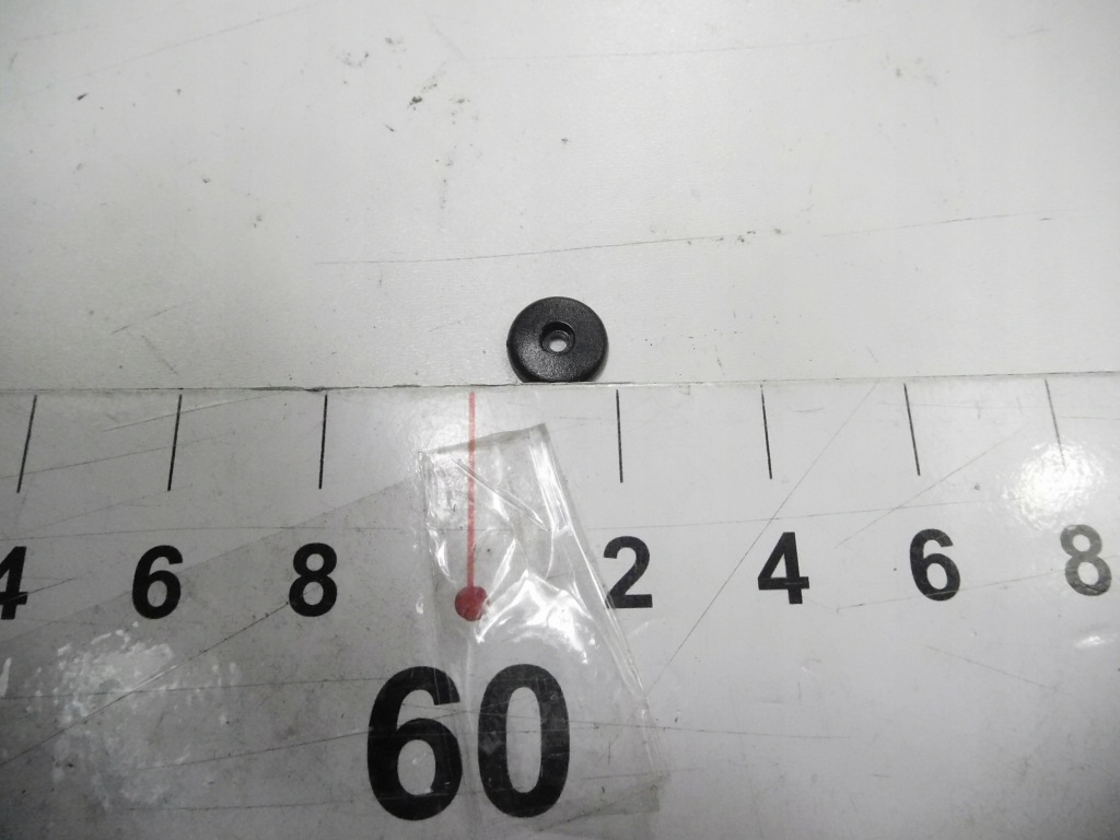 Заглушка поперечина безопасности renault r25 оригинальный номер 7704000989 Доставка