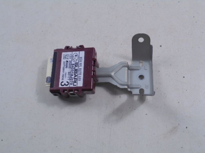 фото №1, Outback iv br модуль блок управления света 84051aj070