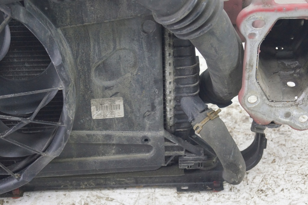 фото №16, Pas передний радиатор volvo v50 2.0 d