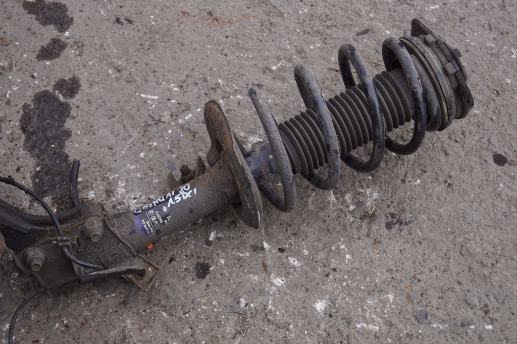 фото №6, Поворотный кулак правый перед nissan qashqai j10 1.5 dci