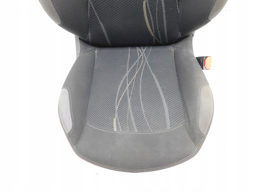 фото №7, Сидіння комплект заднє сидіння обшивки - peugeot 208 i 5d hb 12-19