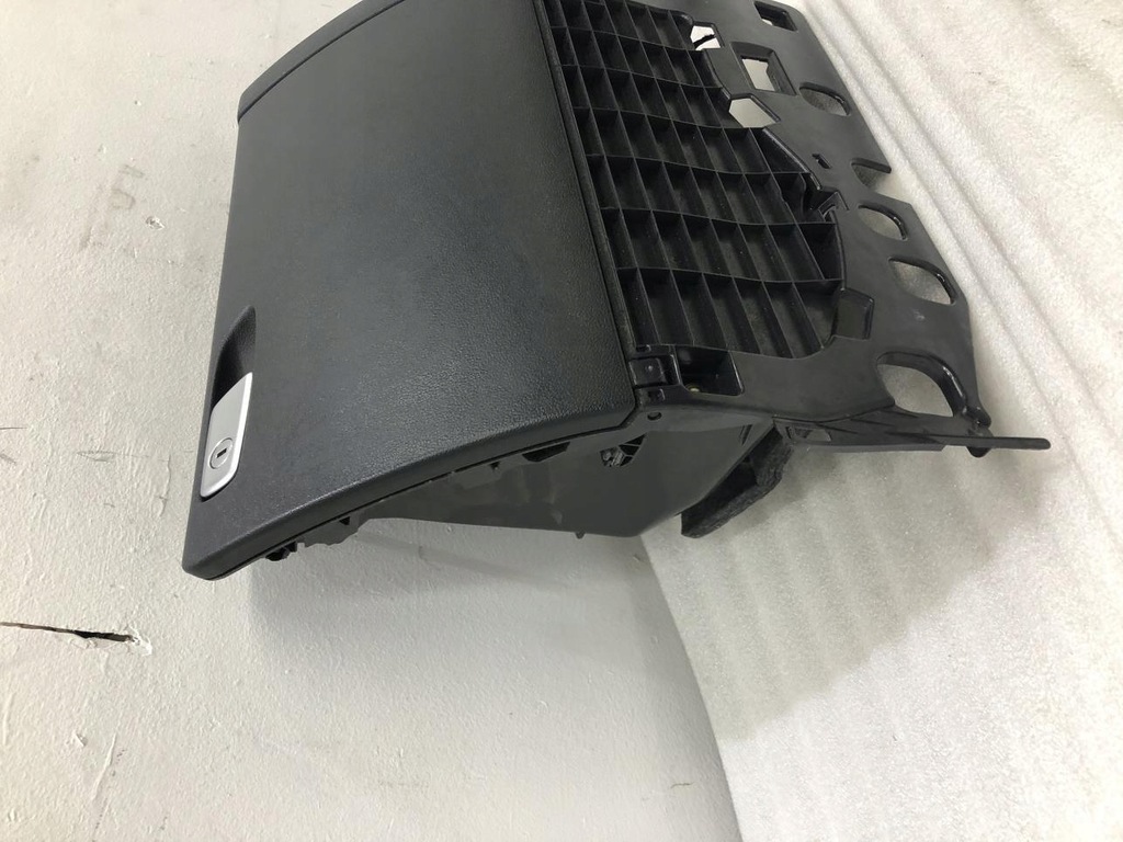 фото №6, Бардачок пасажира audi a5 8t 8k1857035