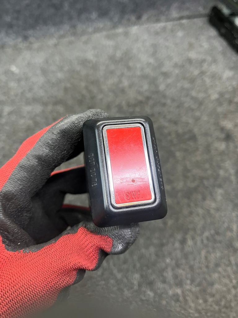 Mercedes w123 переключатель света аварийных 1238200005 с Разборки