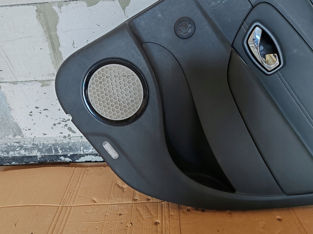 фото №3, Обшивка обивка дверь правый задняя renault scenic iii 829a03220r bose