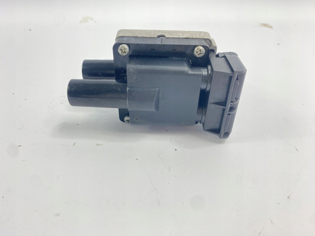 Котушка запалювання mercedes універсал кабріолет  sedan w124 m111 e200 e220 0001582485 Зі Шроту