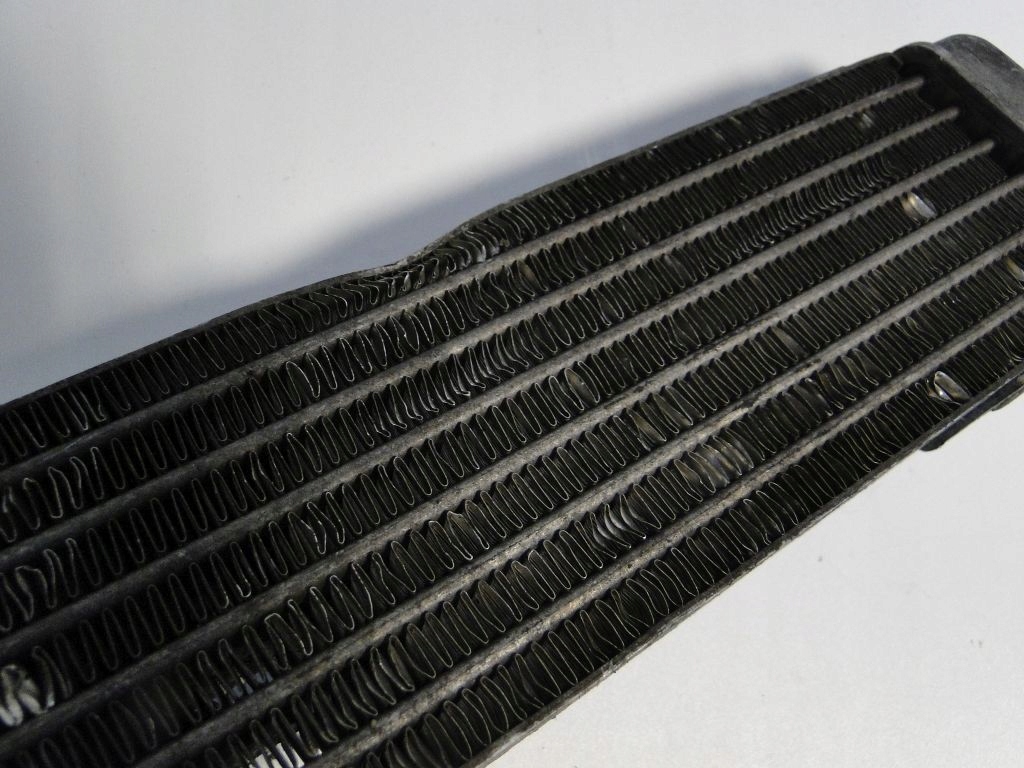 фото №8, Mercedes a klasa w169 радиатор масла a1695000200