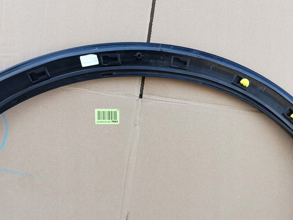 фото №11, Audi q8 sq8 s-line 4m8 молдинг na крыло передний правый b.ładna 4m8853026l