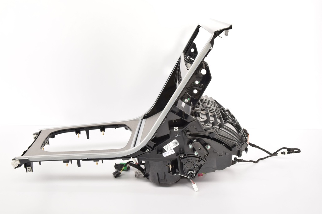 фото №10, Туннель кружки подлокотник консоль bmw 8 g14 g15 g16