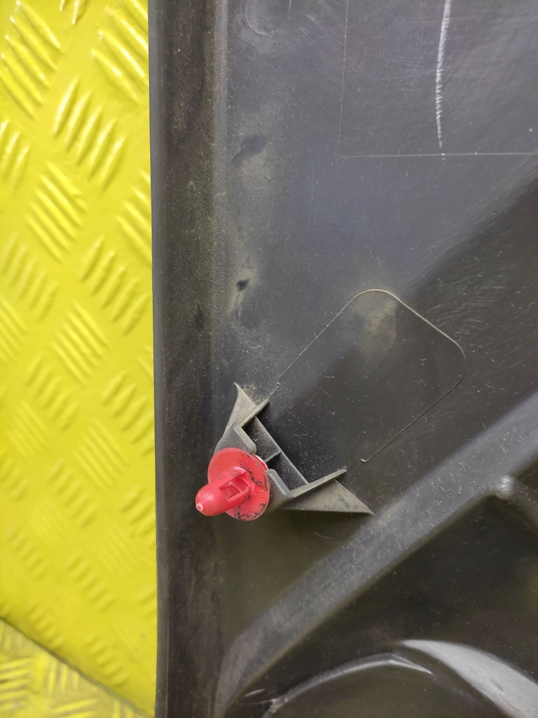 фото №11, Daihatsu yrv обивка дверь левый перед