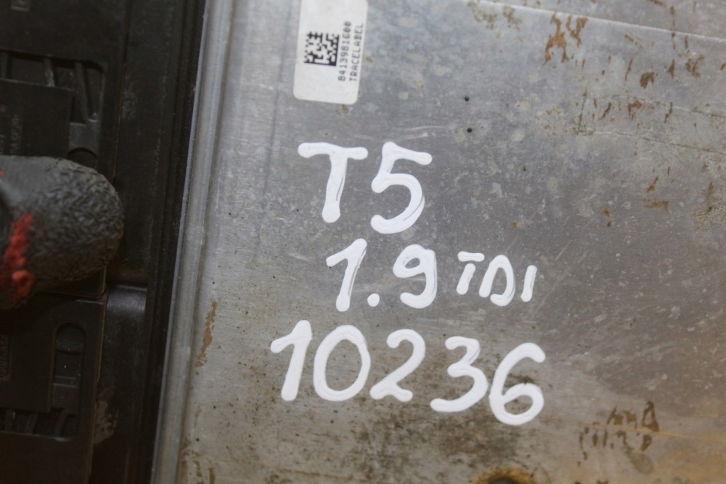 Модуль блок управления компьютер vw transporter t5 1.9 tdi 038906016t 0281012761 с Разборки