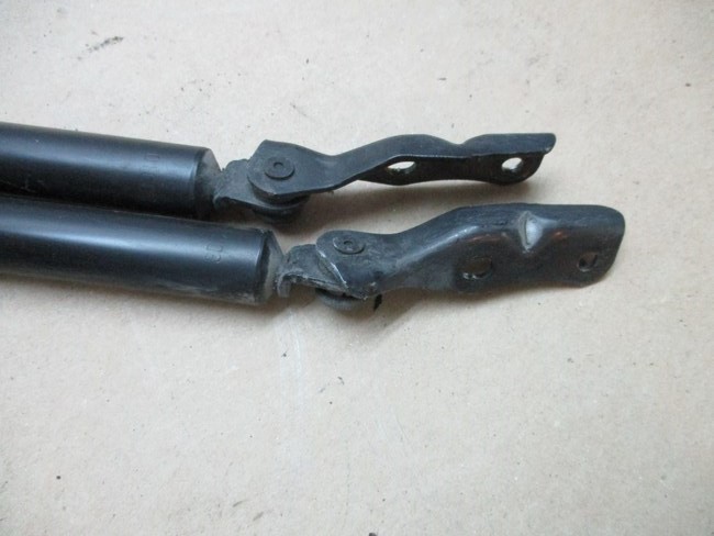 фото №11, Toyota previa ii 00-06 привод амортизаторы амортизатор амортизаторы крышки задняя