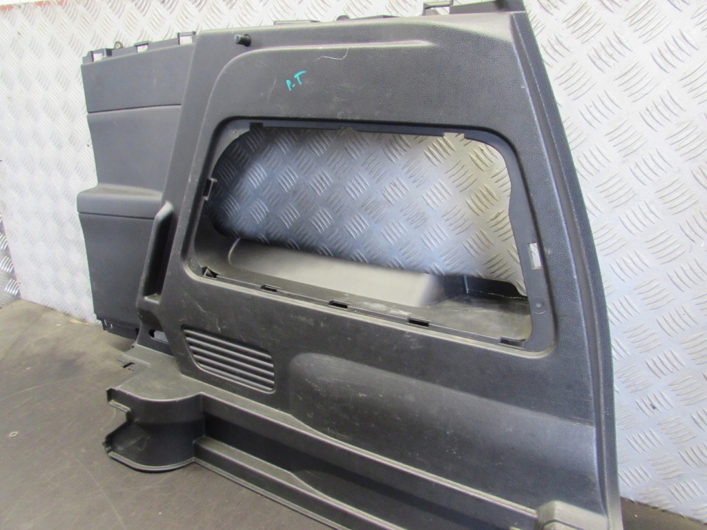 Обшивка багажника правий задній 475498858 opel meriva b 10-13r. в Україні