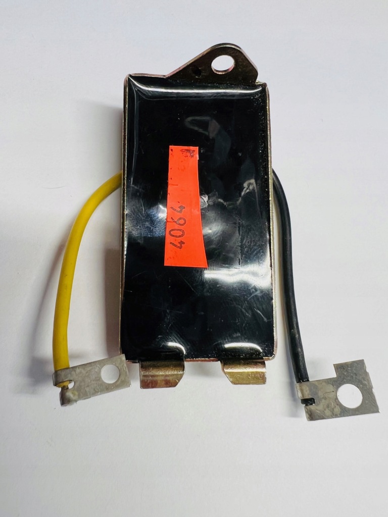 Регулятор напряжения генератора fiat 126 bis 458963 Недорого