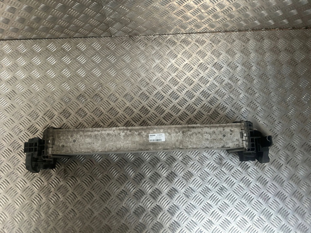 Volvo xc90 2018 радіатор повітря наддувний / інтеркулер Недорого