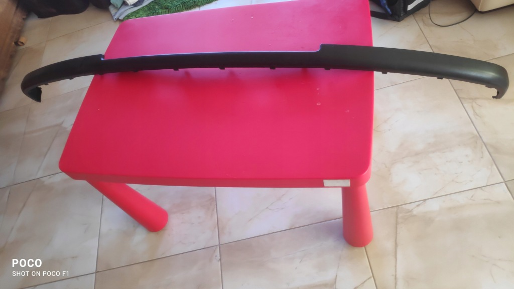 фото №1, Молдинг бампера задня заднього 6q6807423 vw polo iv