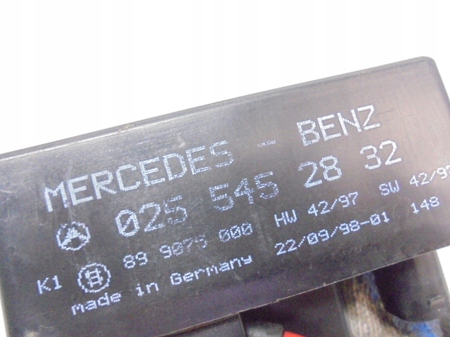 фото №8, Mercedes vaneo w414 реле свеча 0255452832 1,7cdi