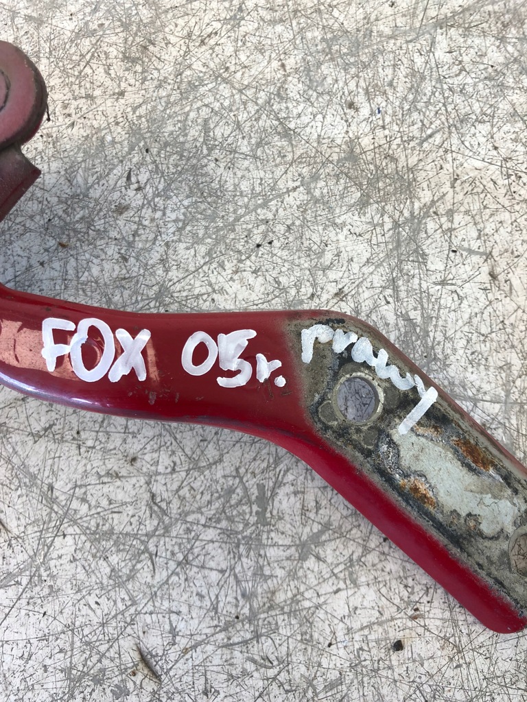 фото №5, Петля капот правый vw fox 5z0823802a