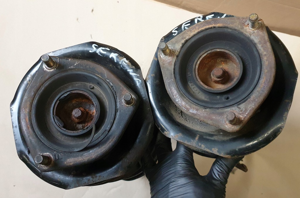 фото №13, Амортизатор амортизационная стойка правый nissan vanette serena оригинальный номер