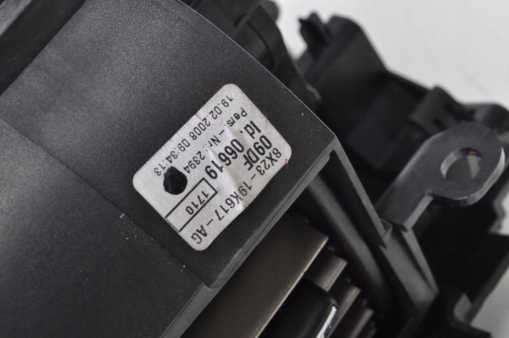 фото №13, Jaguar xf решітка обдув середня 8x2319k617