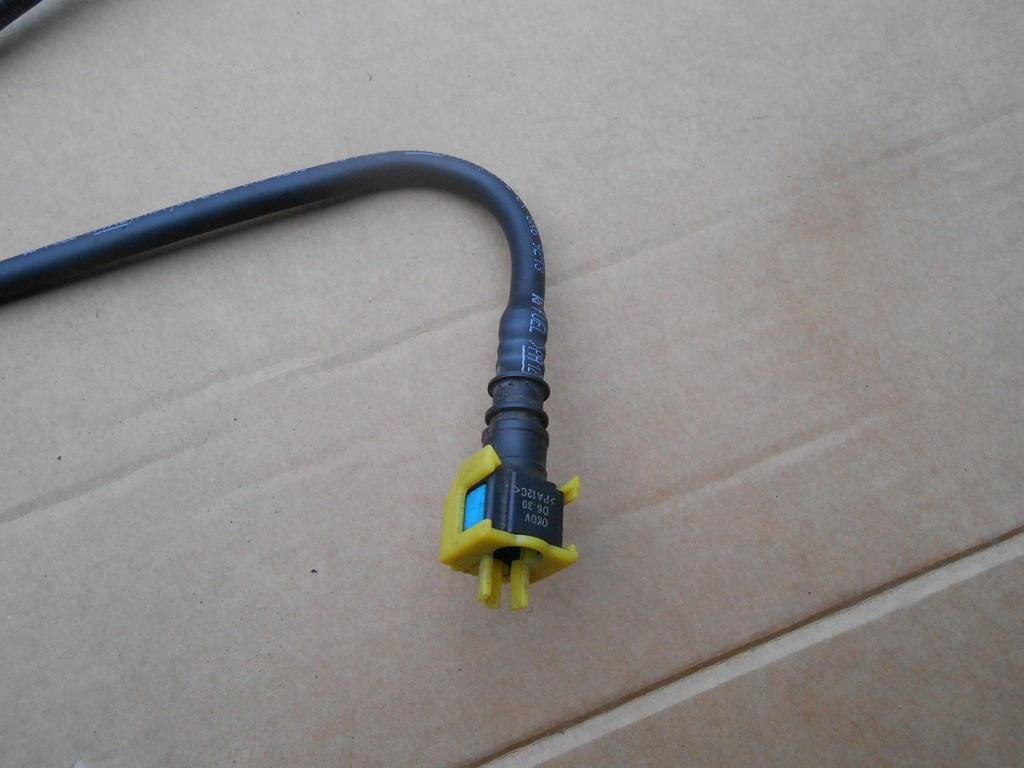 фото №3, Toyota prius iv 15- шланг топлива