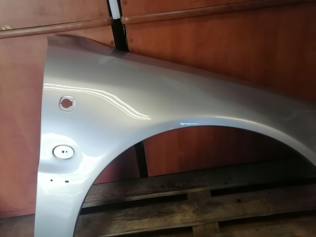Крыло  правый  перед audi a4 b5 94-97 ly7w с Разборки