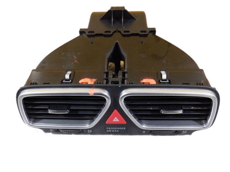 фото №1, Vw scirocco решётка обдув среднего 1q0819735c