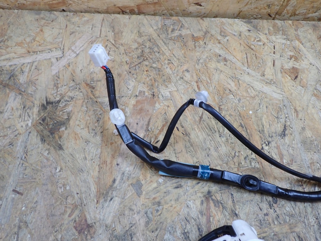 фото №6, Жгут дверь левый перед lexus is iii 200t 300 po lift 18 europa 82152-53463