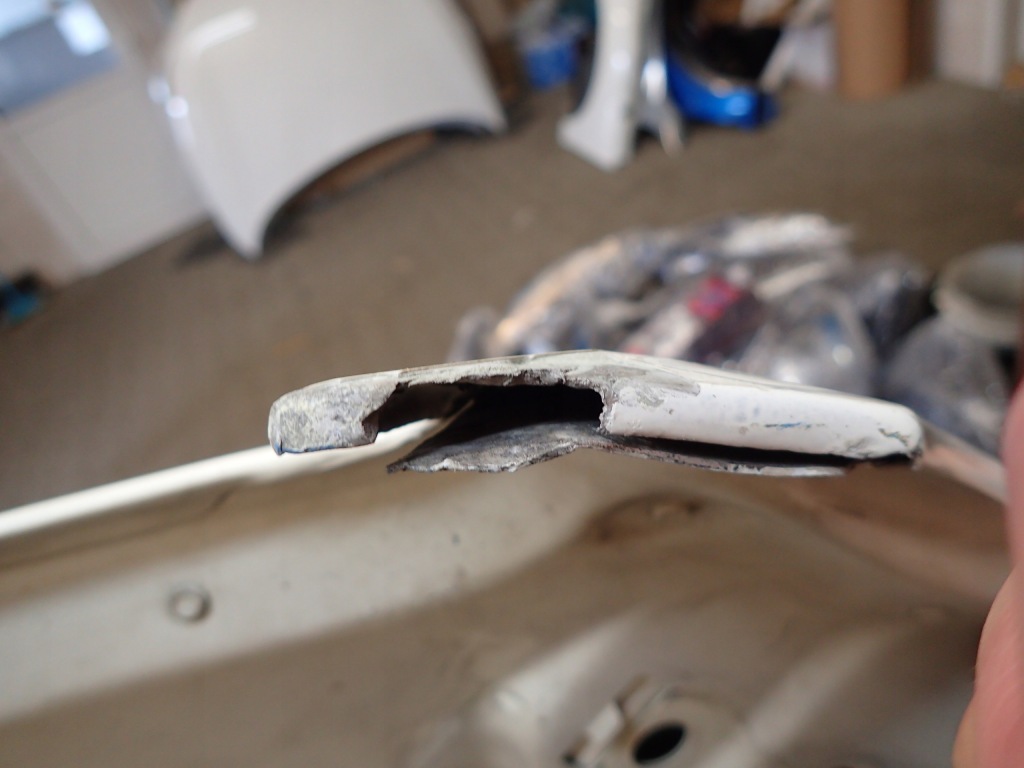 Капот mercedes cls w219 с Разборки